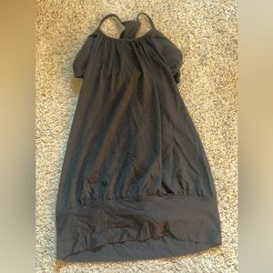 Size 4 Lululemon top with built in bra